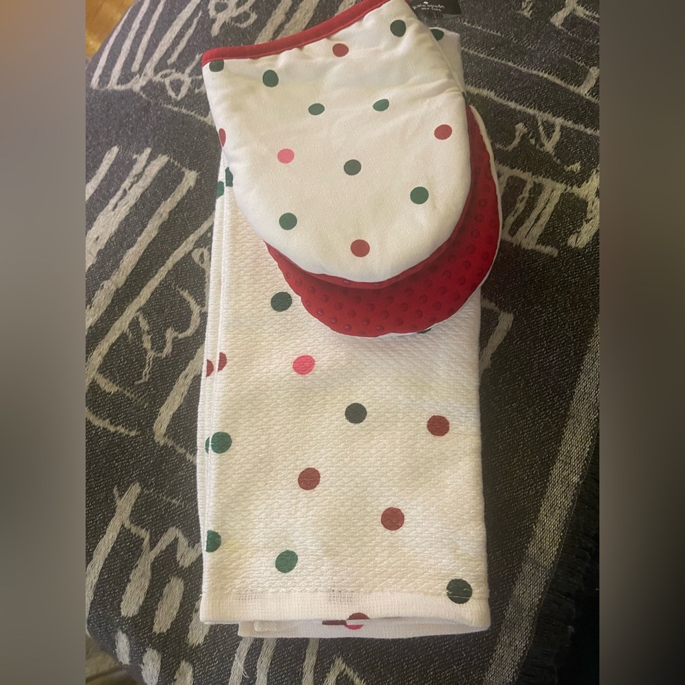 NWT ♠️Kate Spade White and Red Polka Dot Kitchen Set